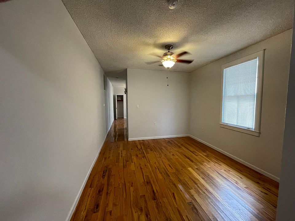 1st image of 4221 Baudin St #3