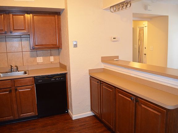Kitchen view to the dining