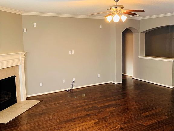 4th image of 735 McIntosh Bend Dr