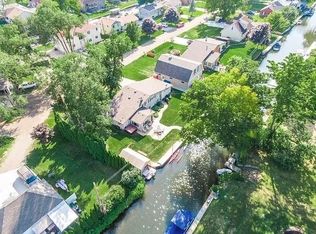 2991 Tes Dr, Highland, MI 48356