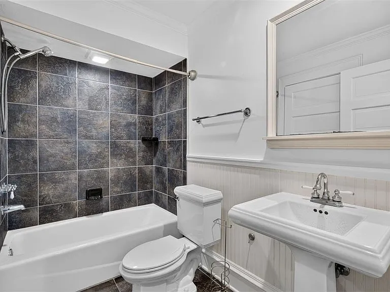 433 SE 7th St — Photo 19
