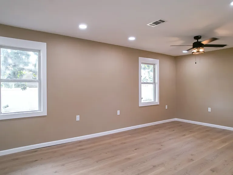 880 Avenue G — Photo 10