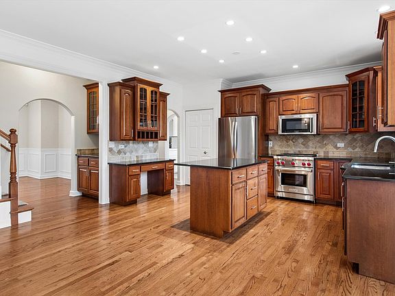 3rd image of 2244 Joyce Ln