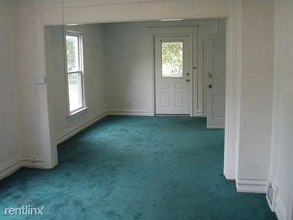 Interior2