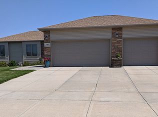 1316 Markay Dr, Juniata, NE 68955