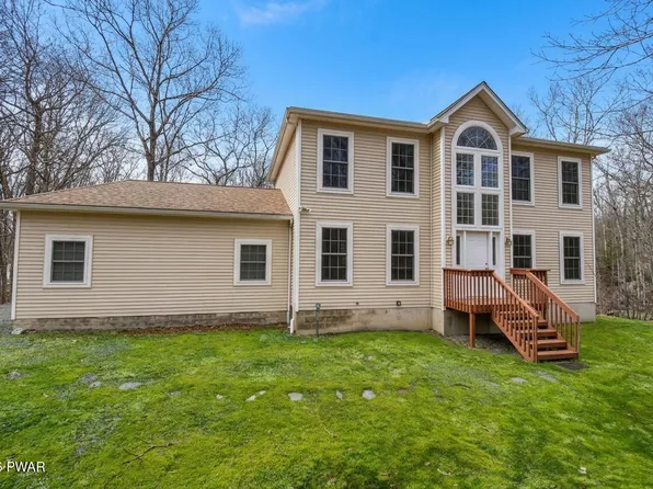 (undisclosed Address), Hawley, PA 18428