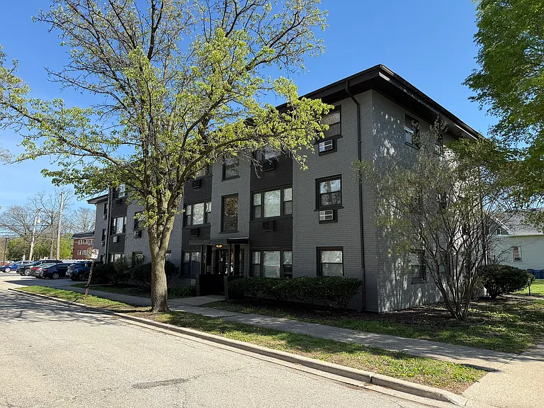 7202 Adams St — Photo 1