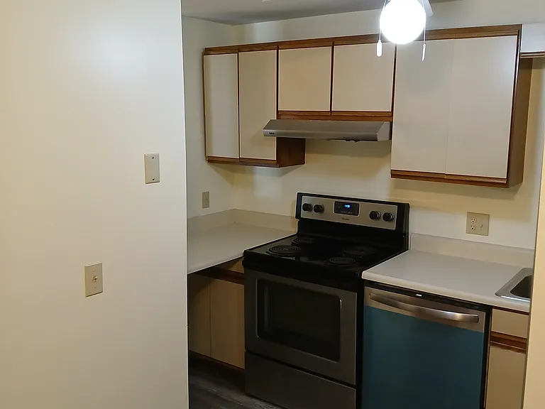 37 Alice Dr #58 — Photo 4