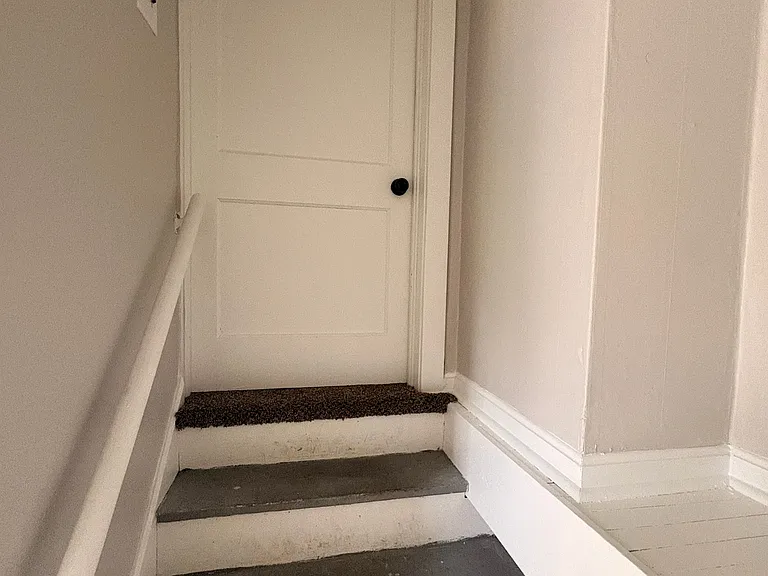 1033 E Mulberry St #B — Photo 5