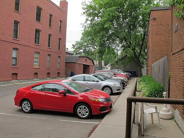 Laurel (384-388) — Photo 4