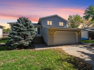 2104 S Devon Dr, Sioux Falls, SD 57106