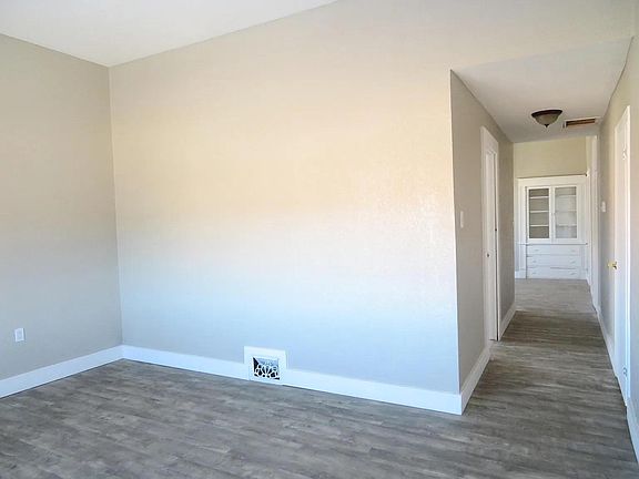 4th image of 502 E 1st St
