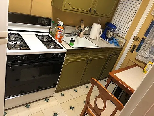 Sold by Winzone Realty Inc | media 14