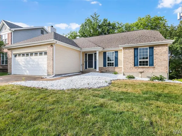 9451 Southtowne Farms Dr, Saint Louis, MO 63123
