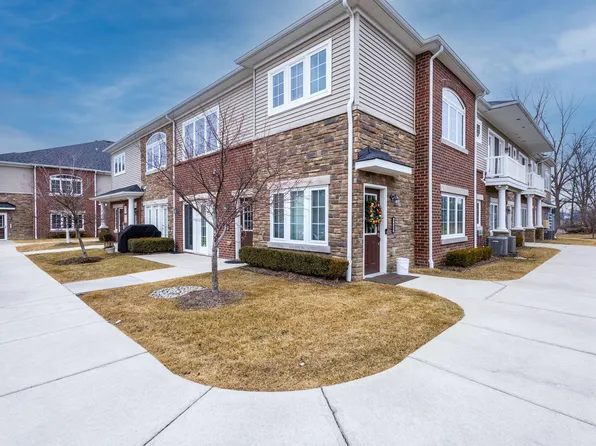 5668 Arbor Chase Dr, Ann Arbor, MI 48103