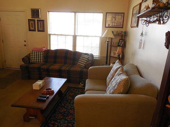 4th image of 105 Wolfe St #105-107