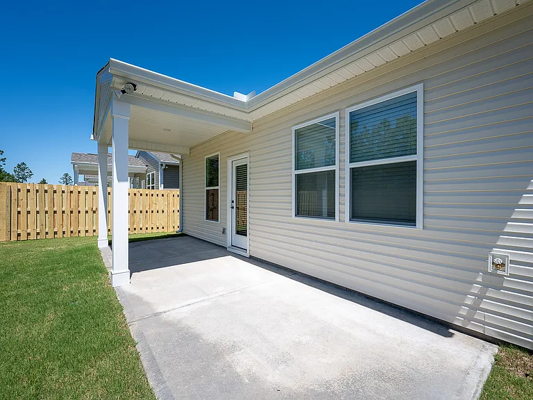 852 Tess St — Photo 28