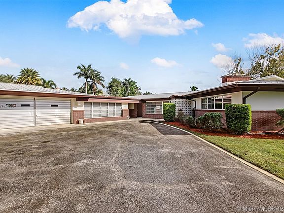 2nd image of 2185 SW Gull Harbor Ln