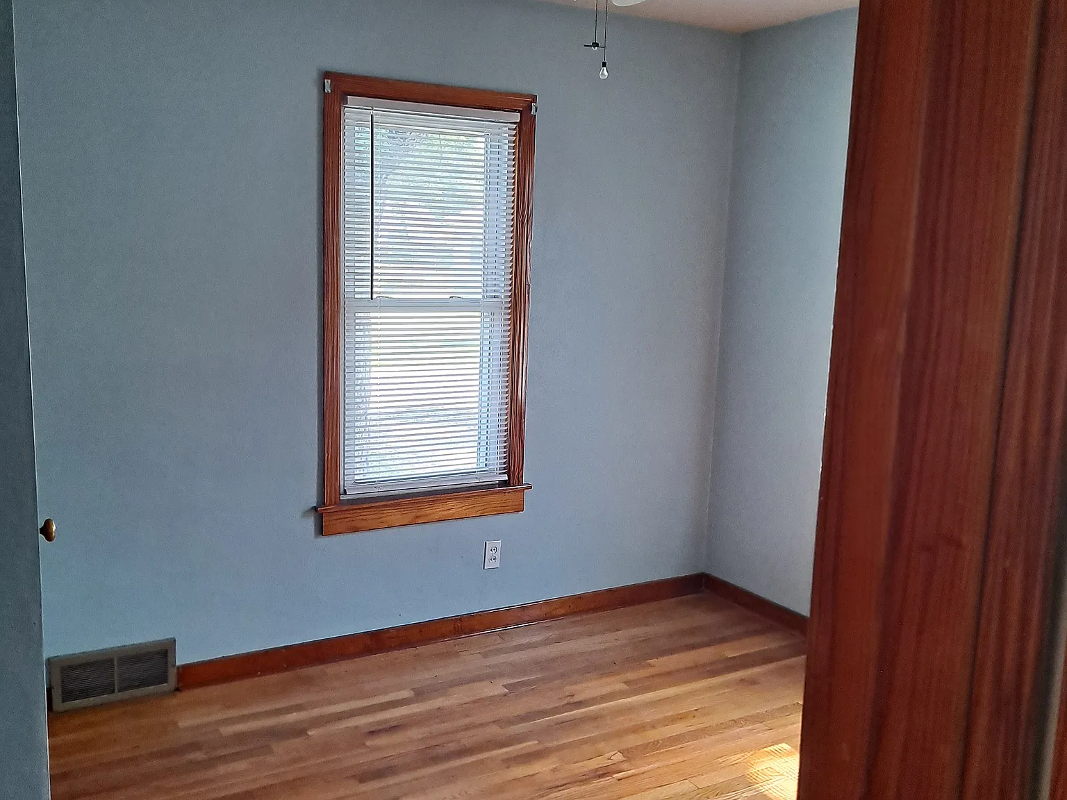 2 bed, 800 sqft, $1,400 — Photo 4