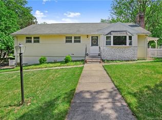 35 Maple St, Trumbull, CT 06611