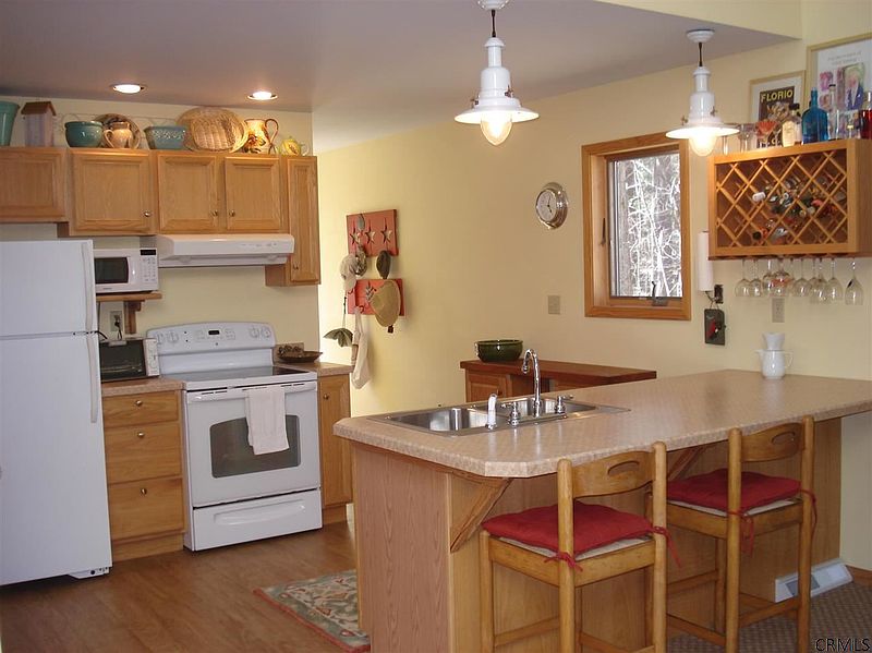 4th image of 2355 MAY Road
