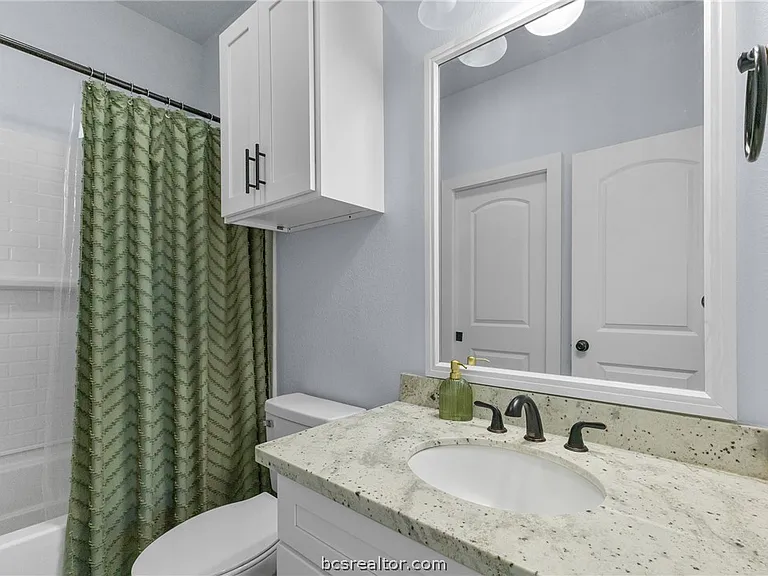2108 Jax Dr — Photo 9