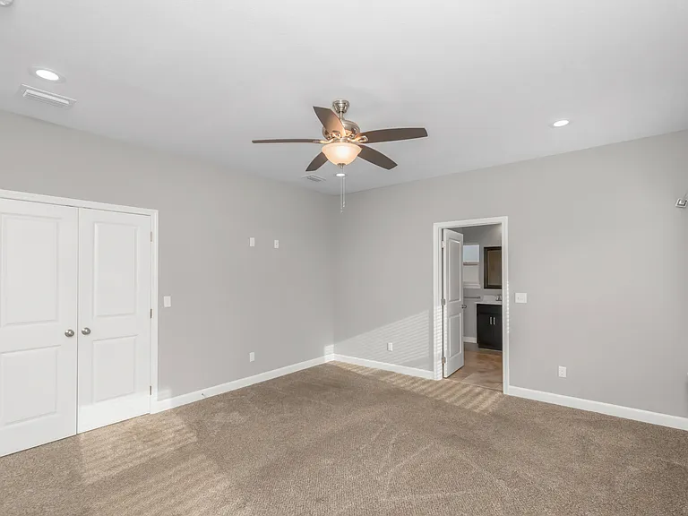 64 Brenda Ln — Photo 10