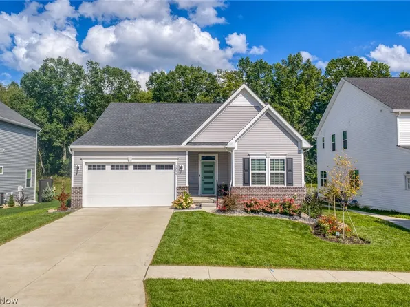 2027 Sugar Maple Dr, Kent, OH 44240