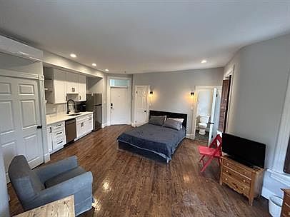 3rd image of 2213 Washington Cir NW #2C
