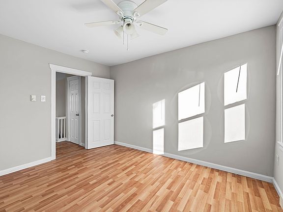 4th image of 151 W Grange Ave #2F