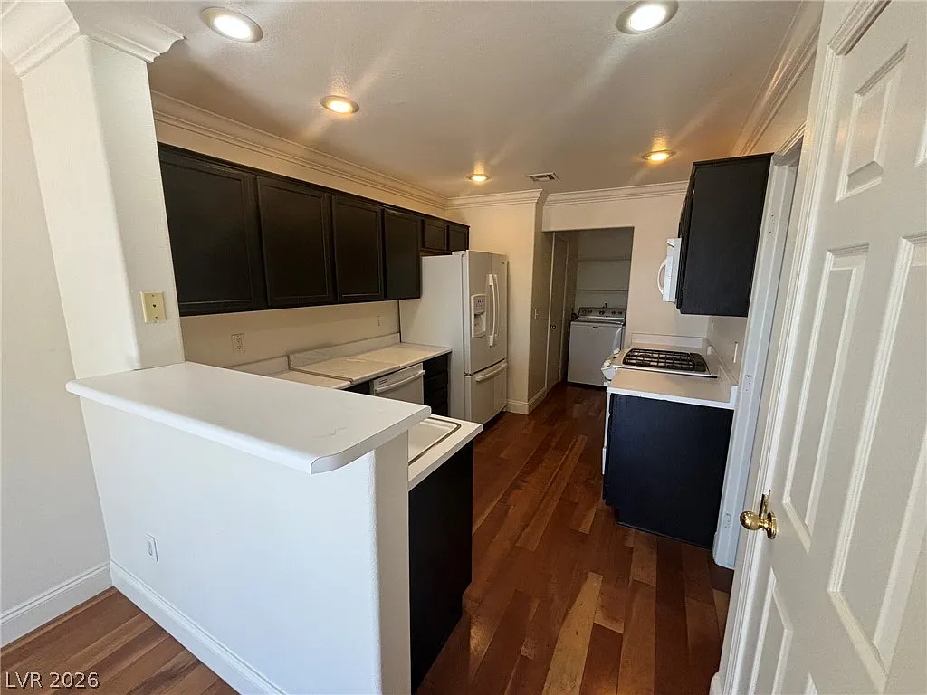 3 bed, 2.5 bath, 1457 sqft, $2,250 — Photo 4