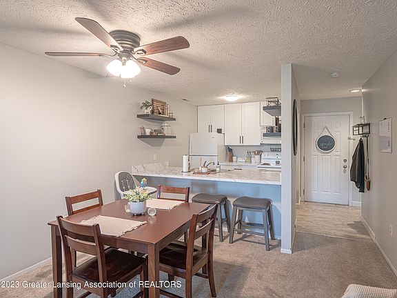 3rd image of 1570 W Pond Dr APT 14