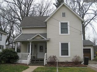 579 Buffalo St, Conneaut, OH 44030