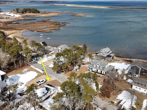 24 The Blvd, Edgartown, MA 02539