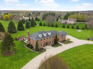 5N538 Chambellan Ln, Wayne, IL 60184