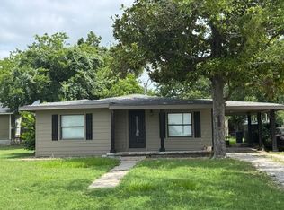 913 Jameson St, Weatherford, TX 76086