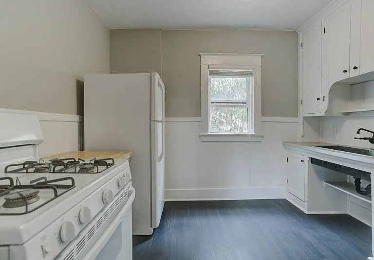 7437 N Saint Louis Ave #9 — Photo 7