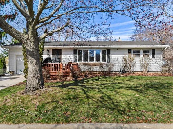 401 Starry Ave, Monona, WI 53716