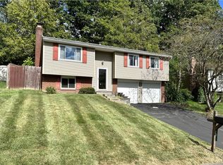 3 Lou Anne Ln, Delmont, PA