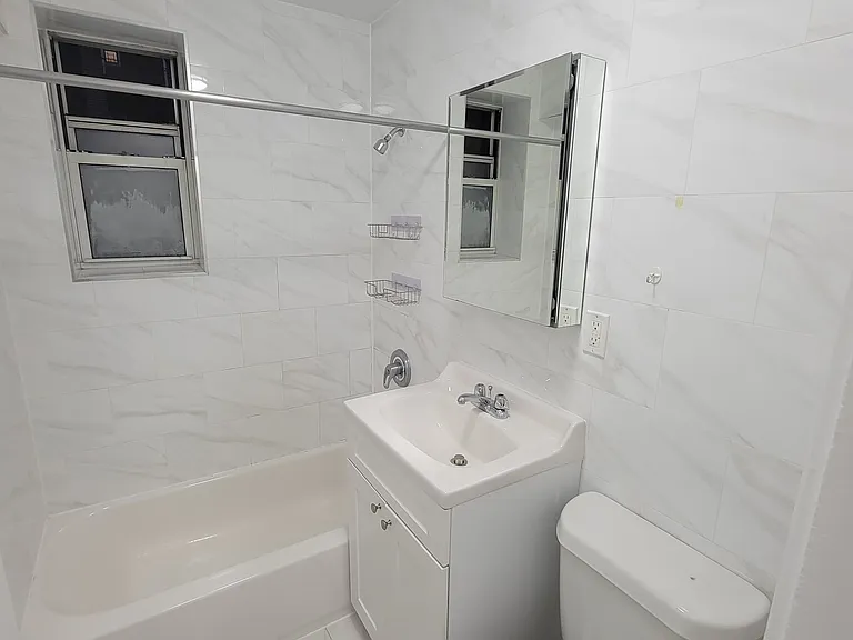 33-24 77th St #6F — Photo 3