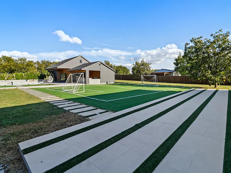 3212 Preston Hills Cir — Photo 57