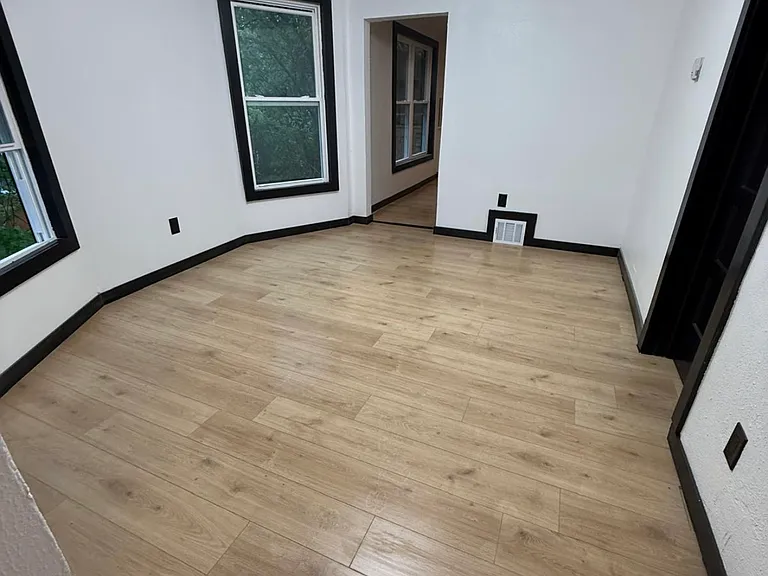 1360 E 93rd St #2 — Photo 7