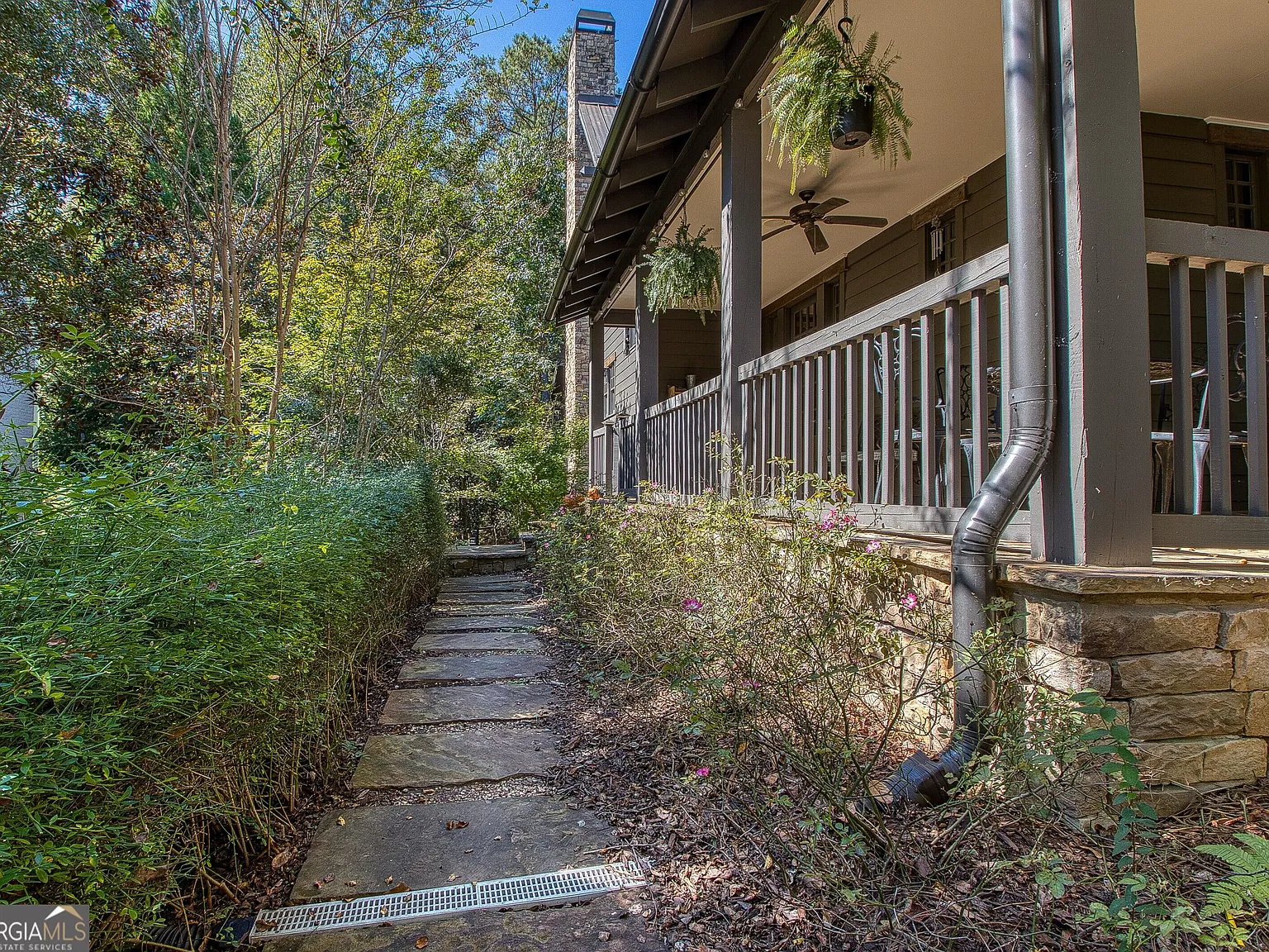 5 bed, 3.5 bath, 5944 sqft, $6,500 — Photo 4