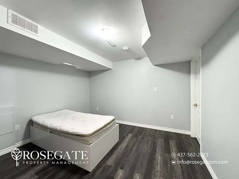 845 Spinning Wheel Cres #2 — Photo 14