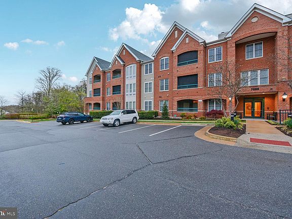 3rd image of 7055 Heritage Hunt Dr APT 208