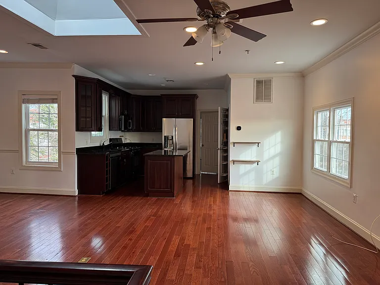 611 Quincy St NW #4 — Photo 43
