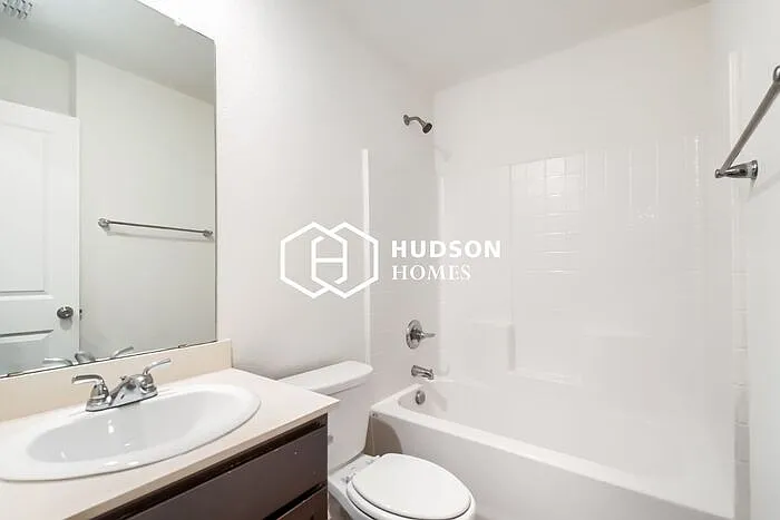 925 Burgan St #B — Photo 10