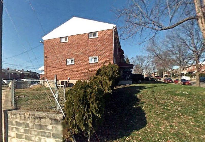 2nd image of 5203 Fredcrest Rd