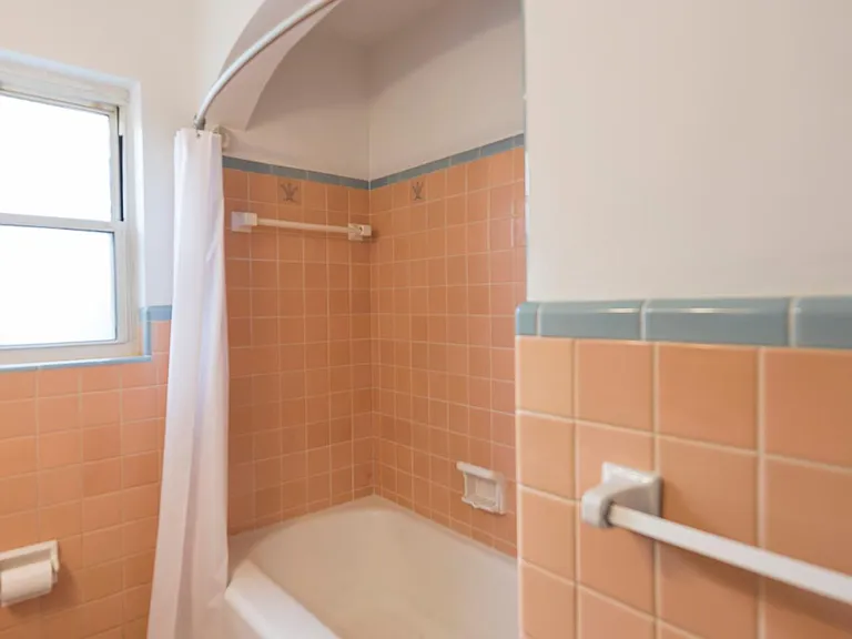 2548 Losantiville Ave #1 — Photo 20