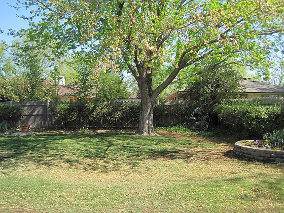 2nd image of 605 Pepperdine Ave